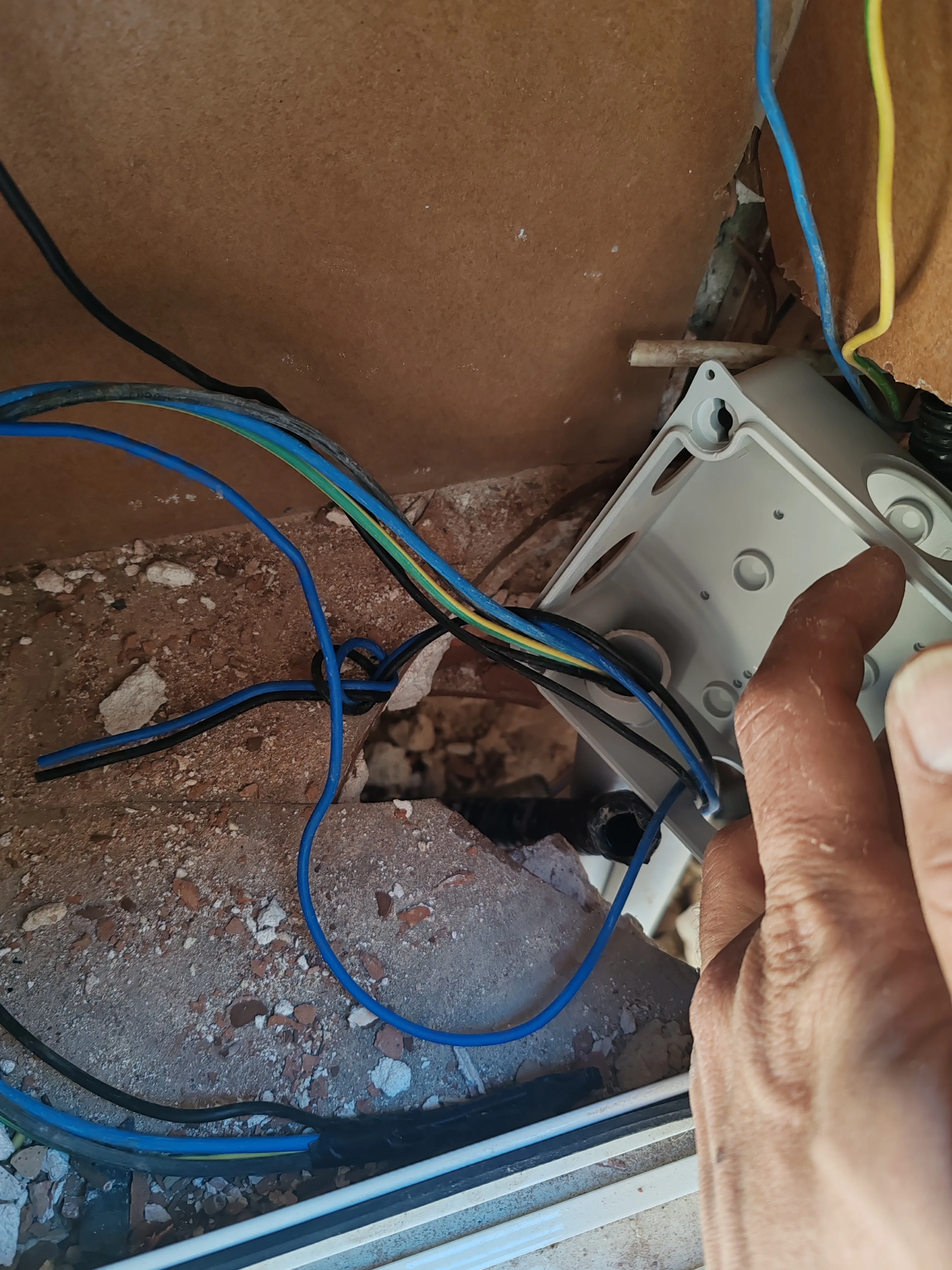 Reestructuración completa líneas eléctricas - imagen 11