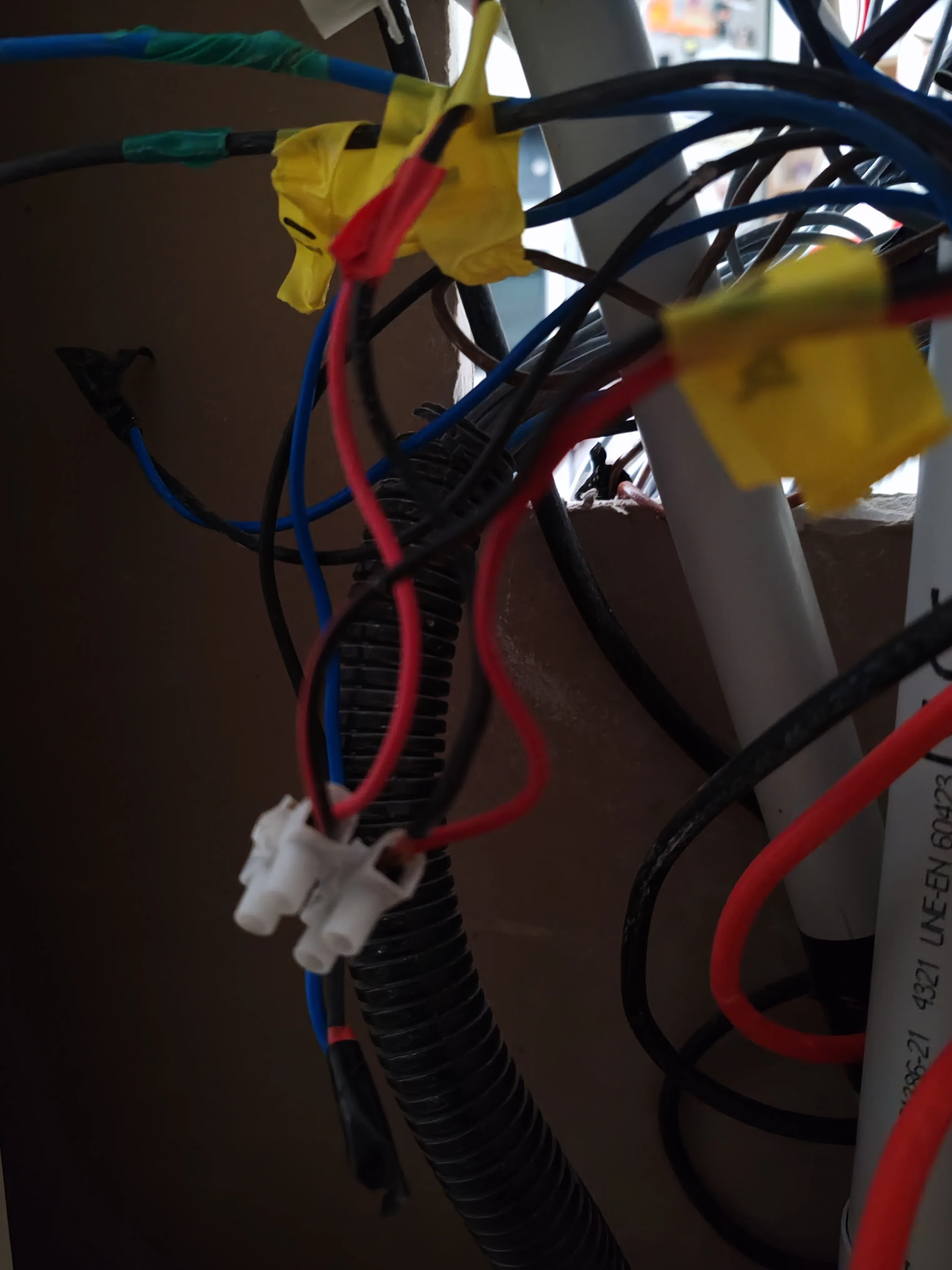 Reestructuración completa líneas eléctricas - imagen 12
